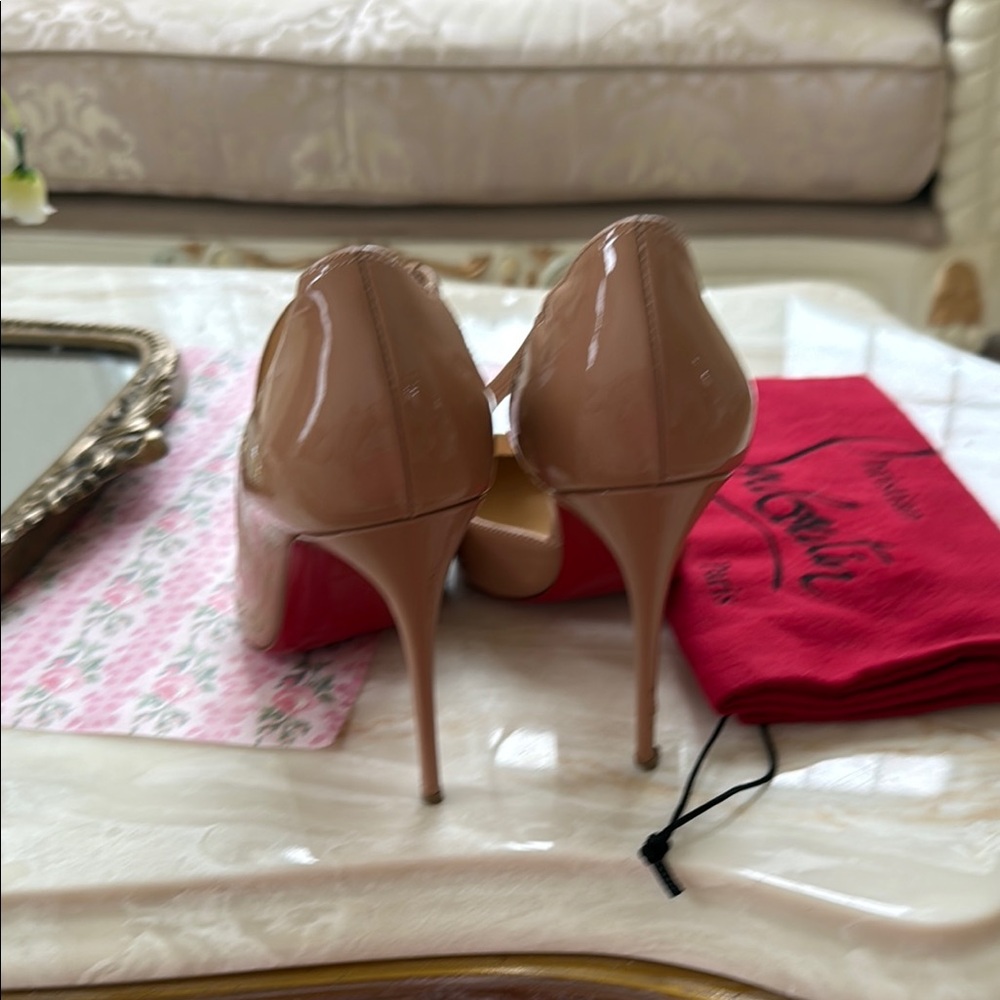 Christian Louboutin Nude Patent Leather Pumps - Picture 6 of 7